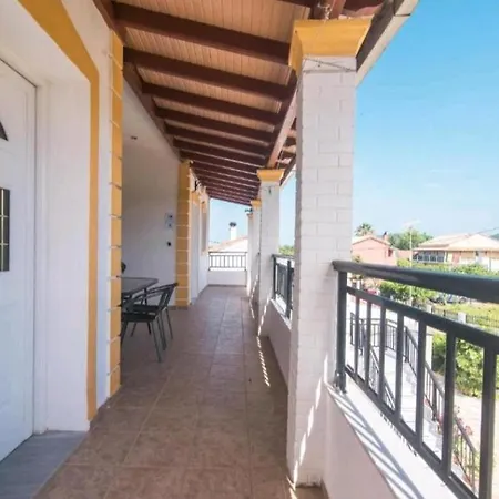 Aleka 4 Apartamento *